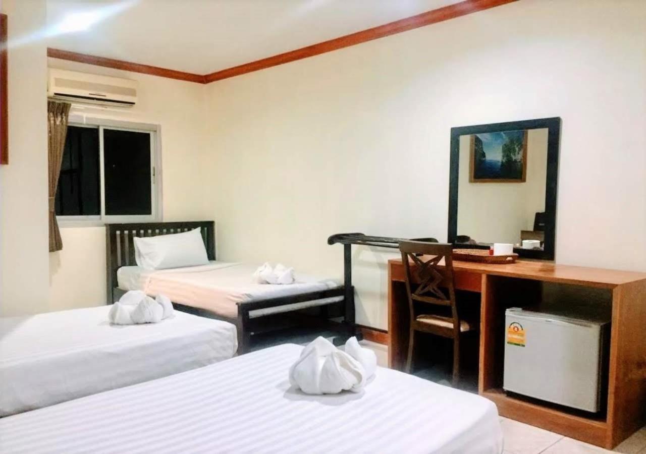 Golden Bee Hotel Phi Phi Don