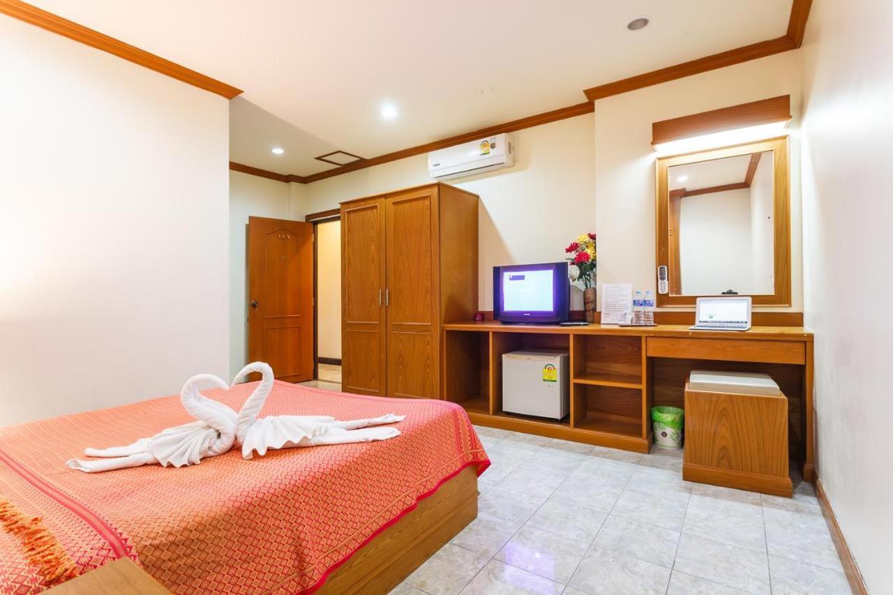 Oyo 739 Presley Phuket