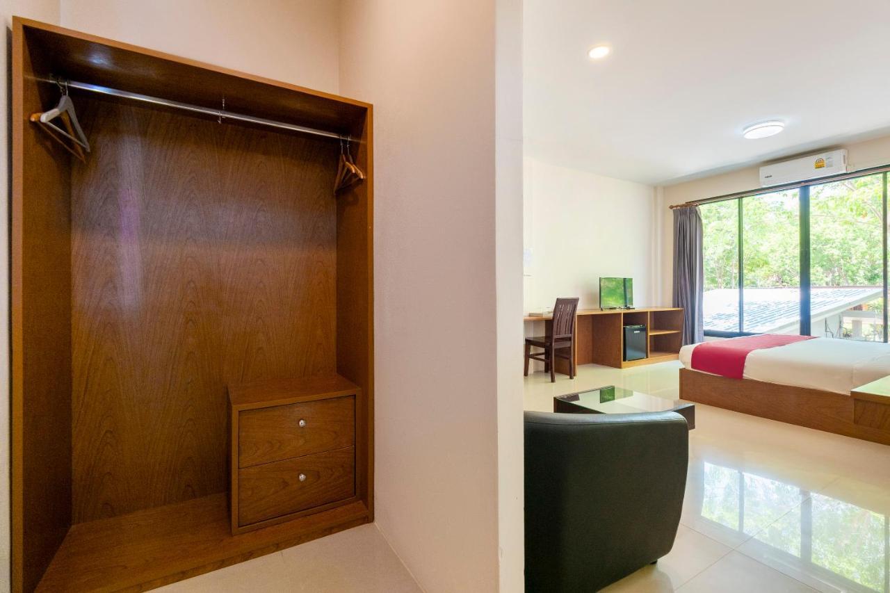 Oyo 665 Sj House Hotel