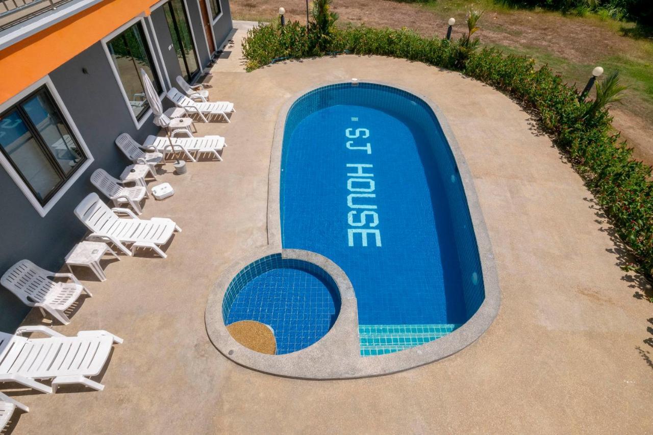 Oyo 665 Sj House